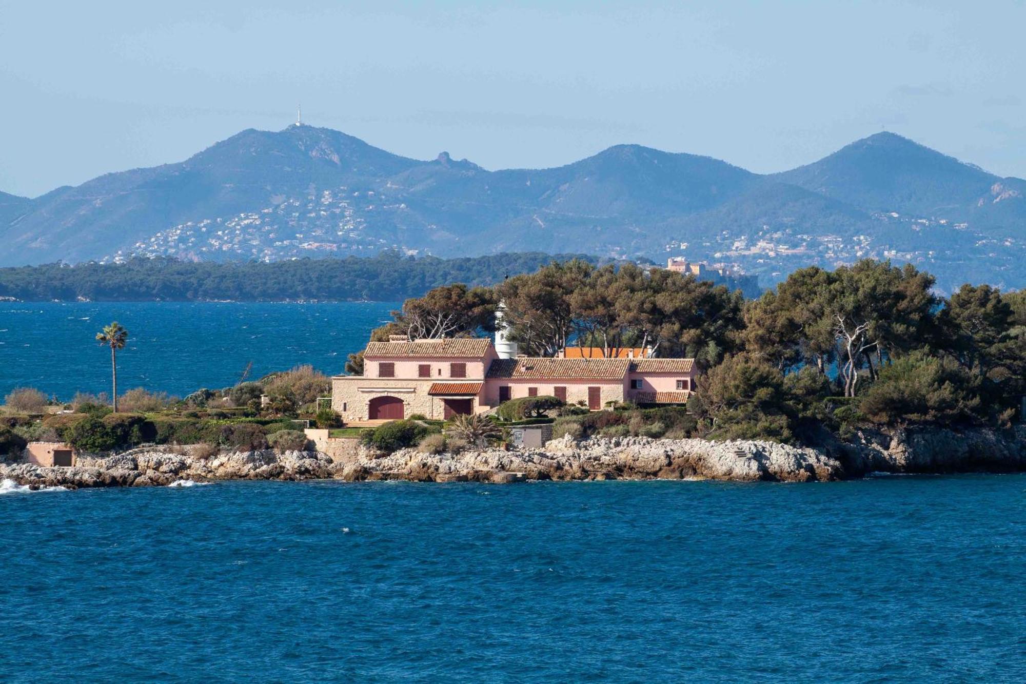 Modern Appartment In The Heart Of Cap D'Antibes Exterior photo